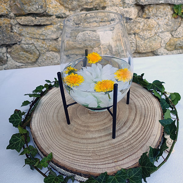 Petit vase avec support