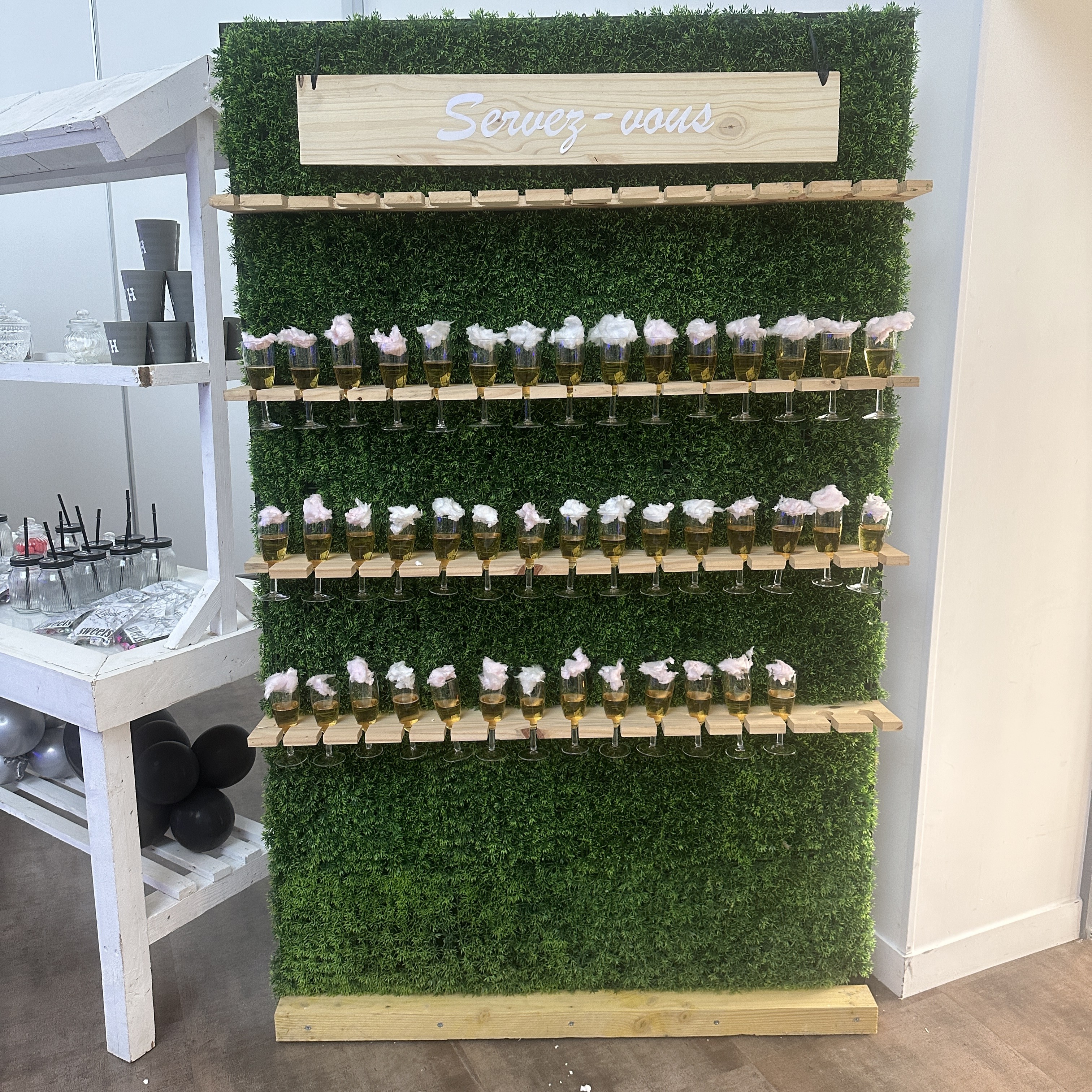 Mur à champagne 60 coupes