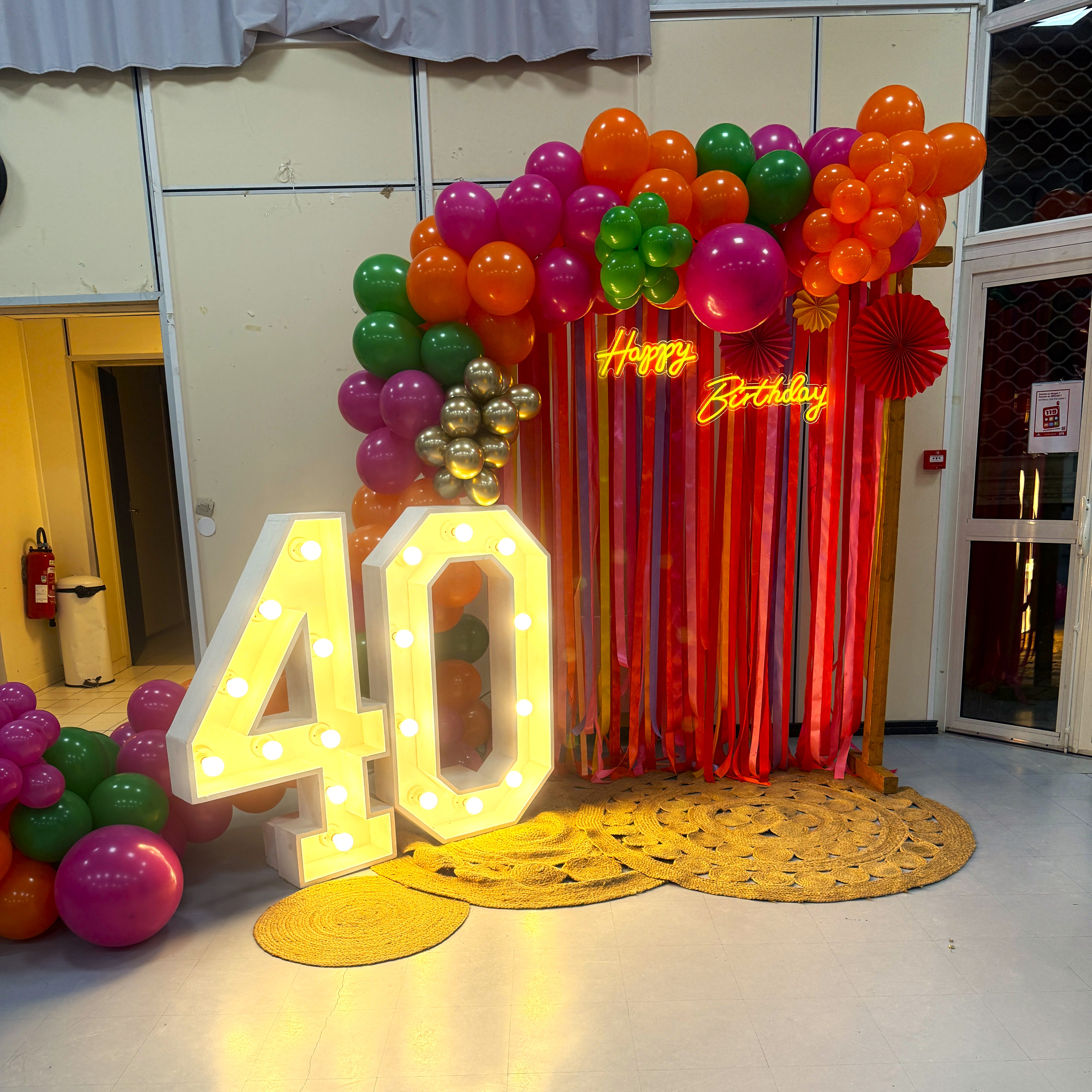 Néons Happy & Birthday – Décoration lumineuse pour événements